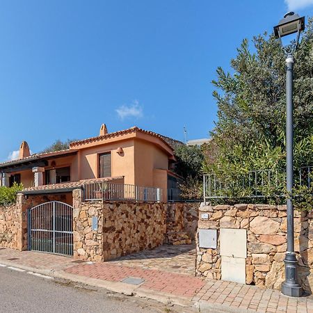 Villetta Franca 100M From The Beach - Happy Rentals Golfo Aranci Luaran gambar
